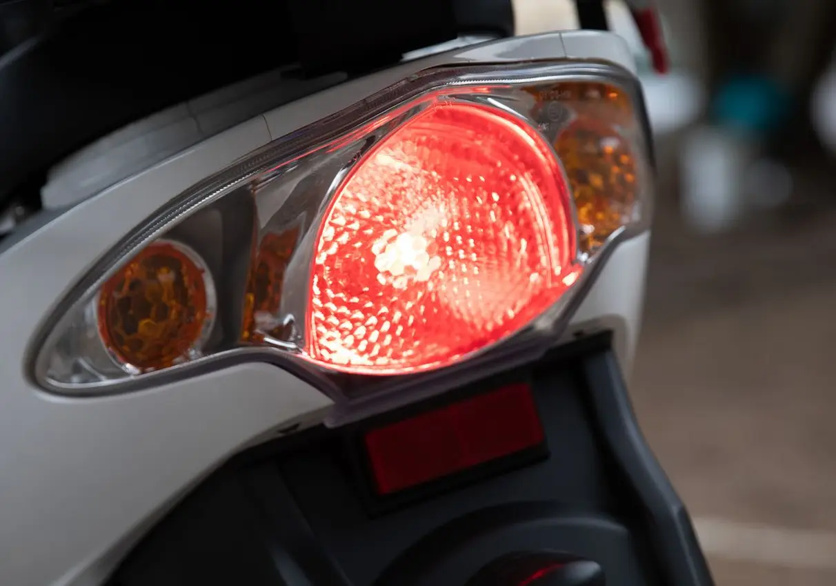 Buzz EWIZZ Electric Motorcycle - Beyond Bicycles Stilbaai - Back Light
